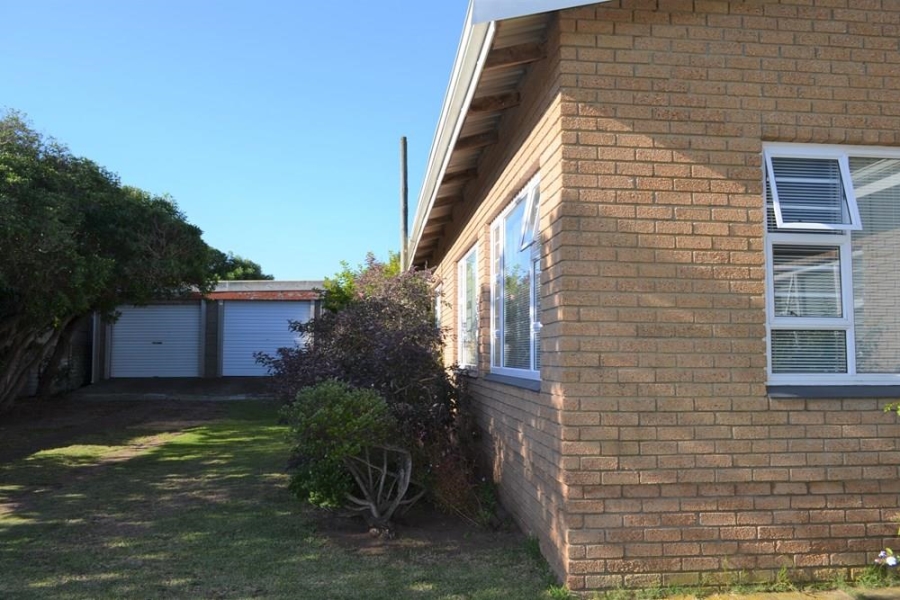 4 Bedroom Property for Sale in Gouritsmond Western Cape